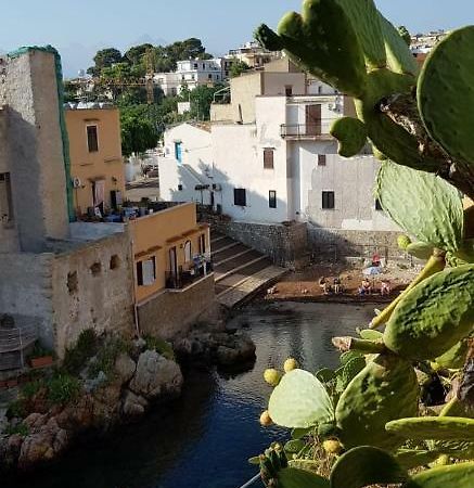 Bed and Breakfast La Caletta Санта-Флавия Экстерьер фото