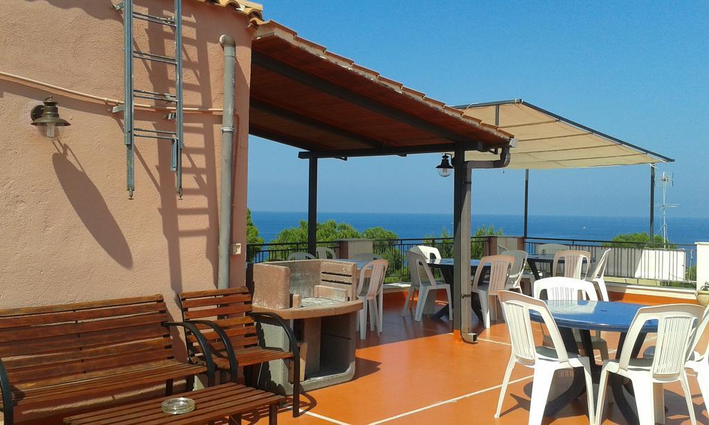 Bed and Breakfast La Caletta Санта-Флавия Экстерьер фото