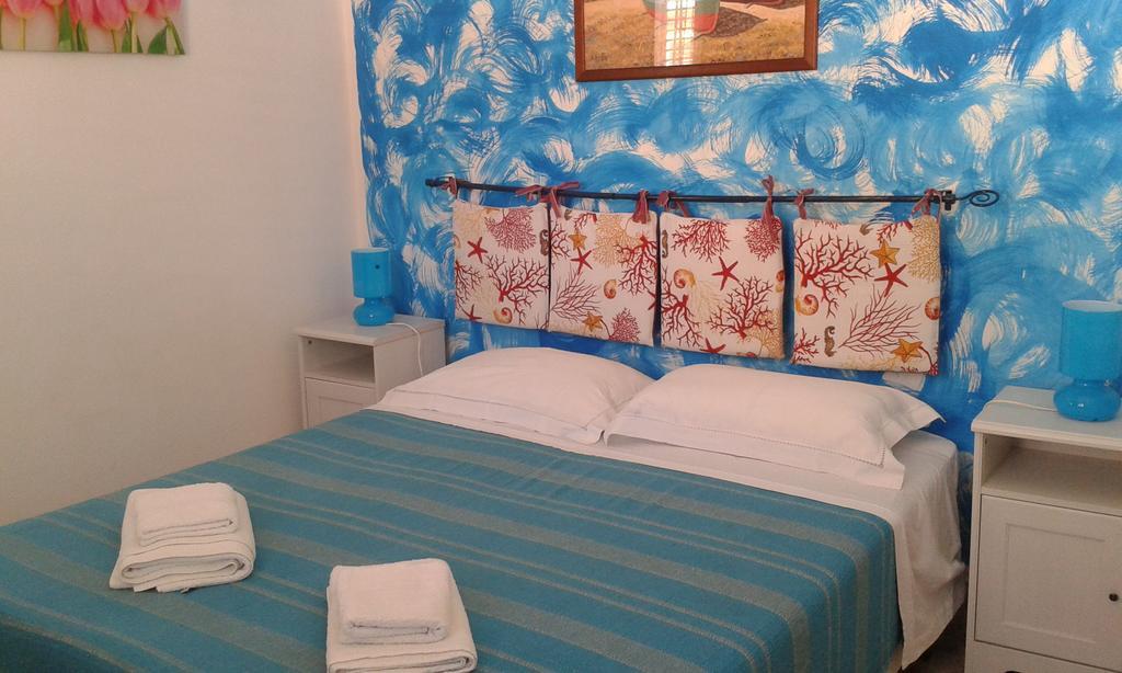 Bed and Breakfast La Caletta Санта-Флавия Экстерьер фото