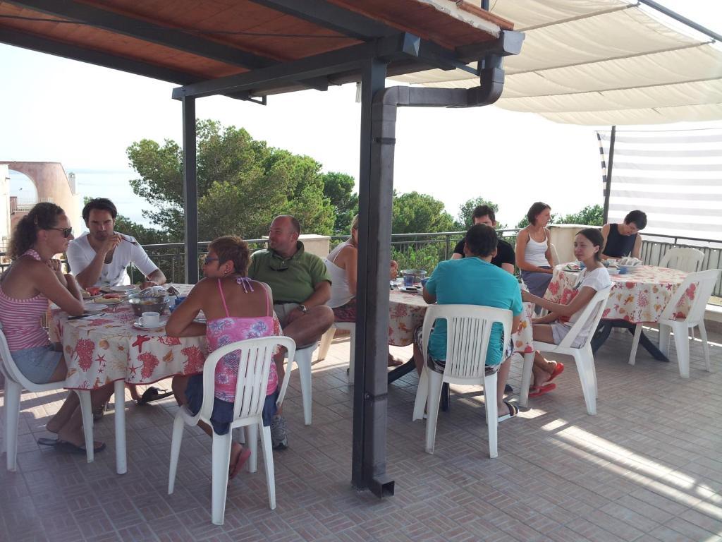 Bed and Breakfast La Caletta Санта-Флавия Экстерьер фото