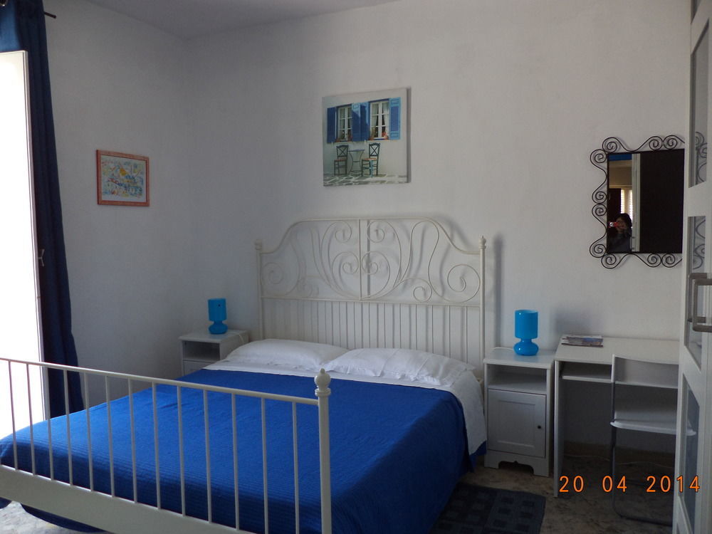 Bed and Breakfast La Caletta Санта-Флавия Экстерьер фото