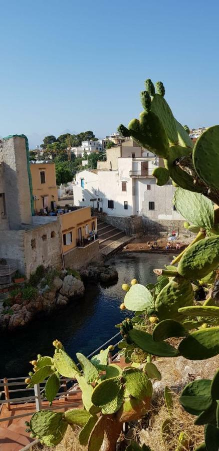 Bed and Breakfast La Caletta Санта-Флавия Экстерьер фото