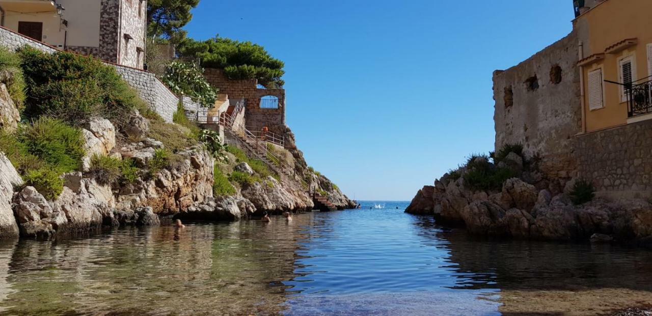 Bed and Breakfast La Caletta Санта-Флавия Экстерьер фото
